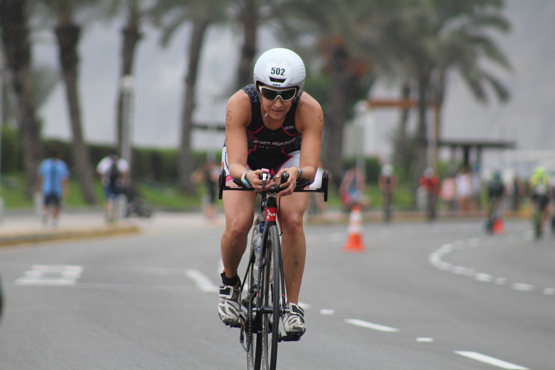 triathlon bicyclist